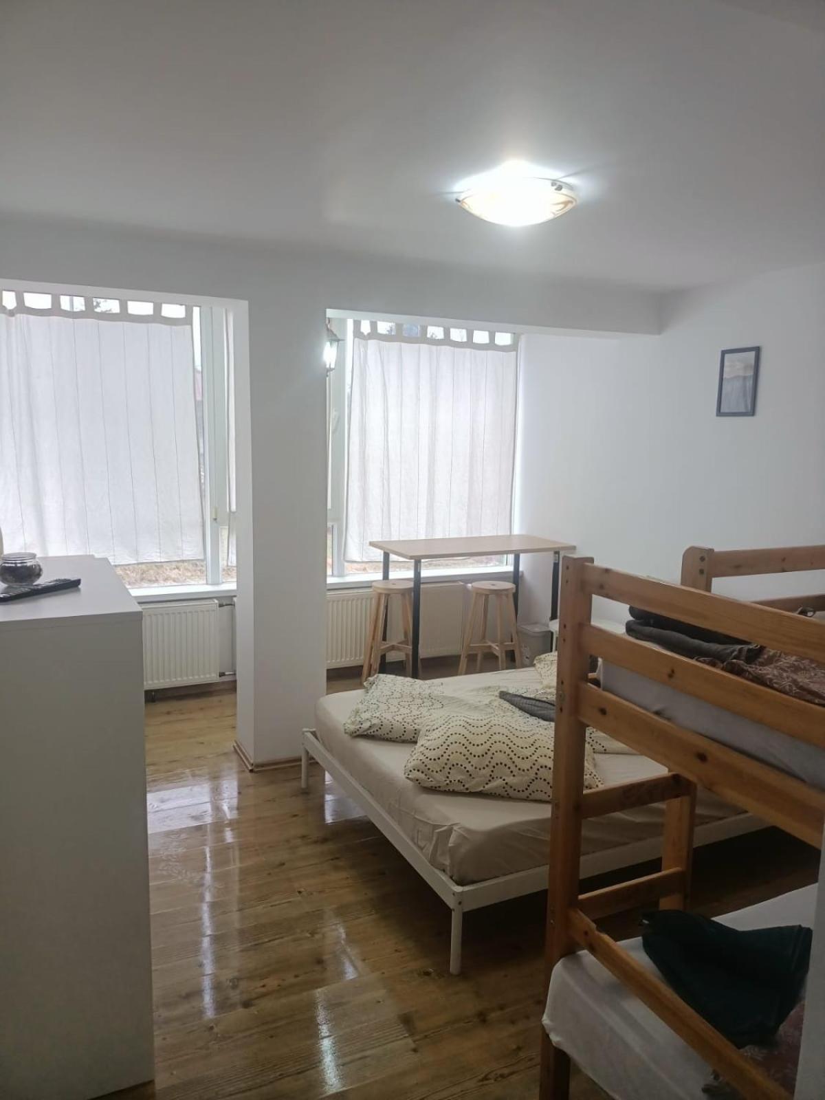 Vila Cri Cri Busteni Luaran gambar